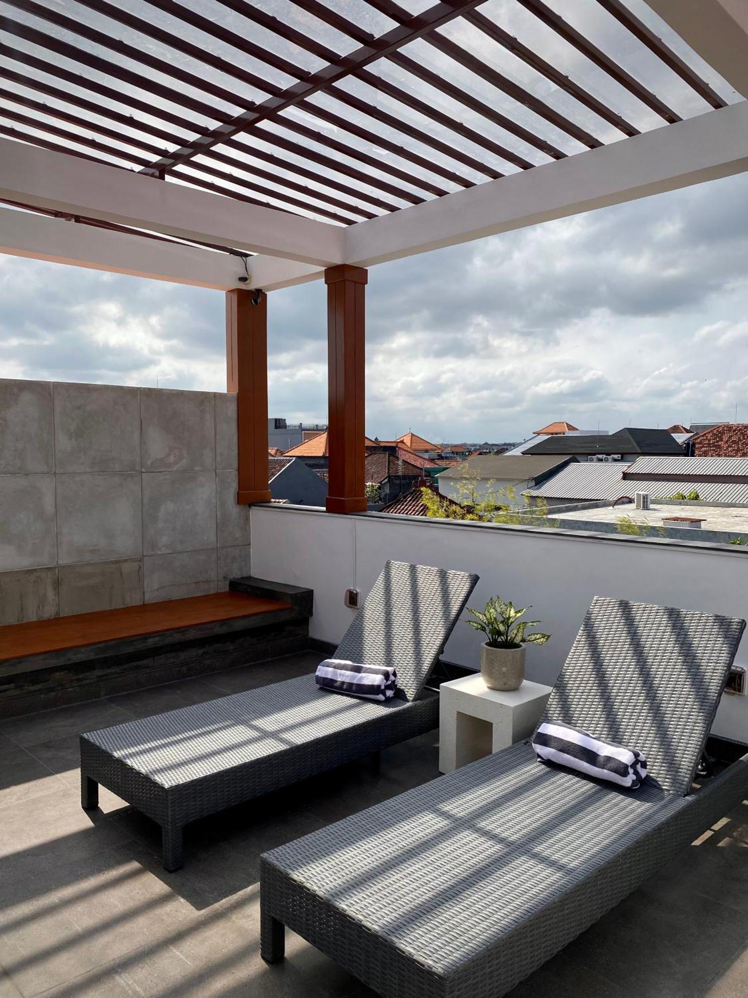 Casa Di Elle, Your Finest Berawa Hideaway, Brand New Rooftop Villa, Near Finns Club Villa Canggu