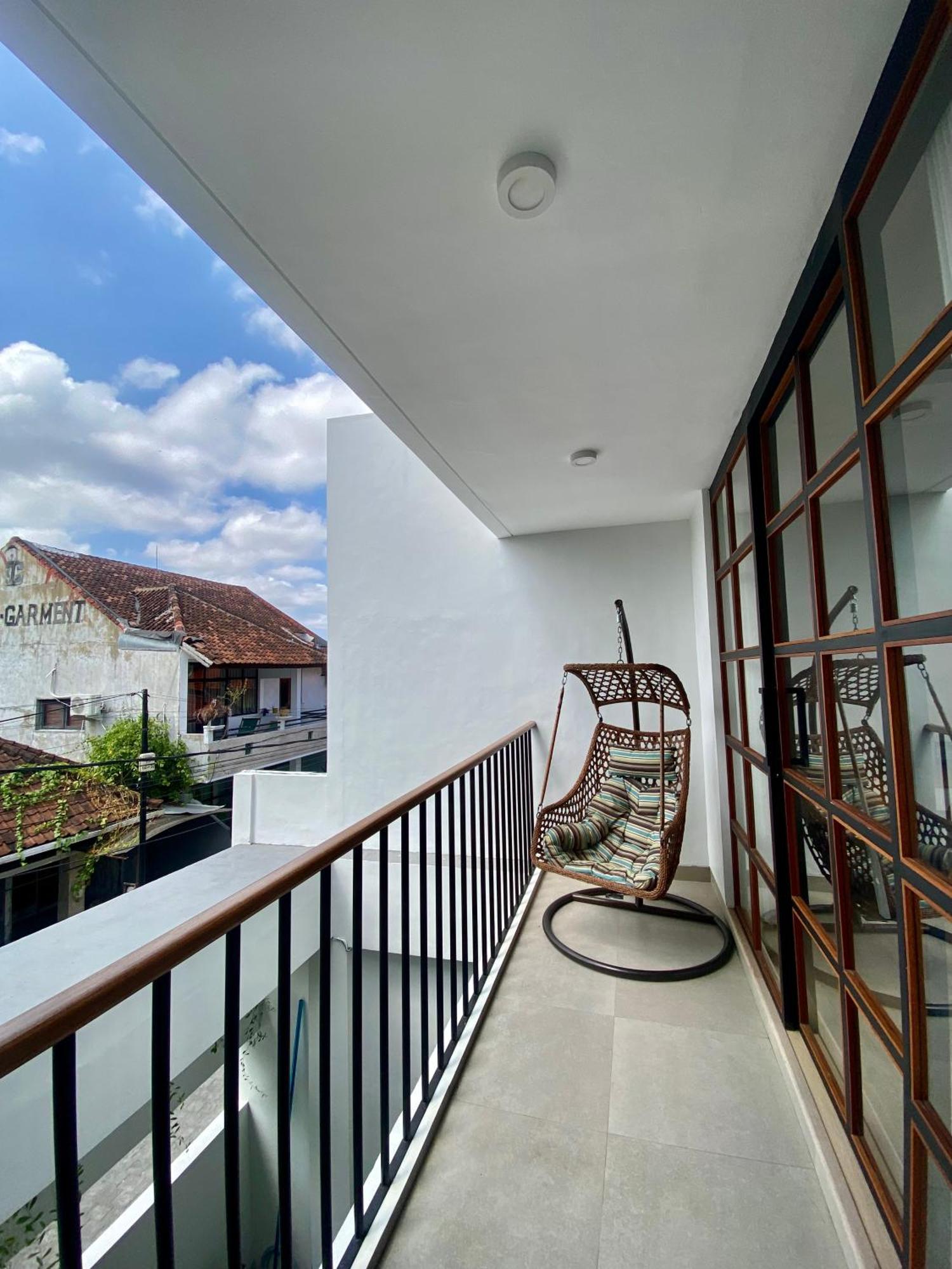 Villa Casa Di Elle, Your Finest Berawa Hideaway, Brand New Rooftop Villa, Near Finns Club *
