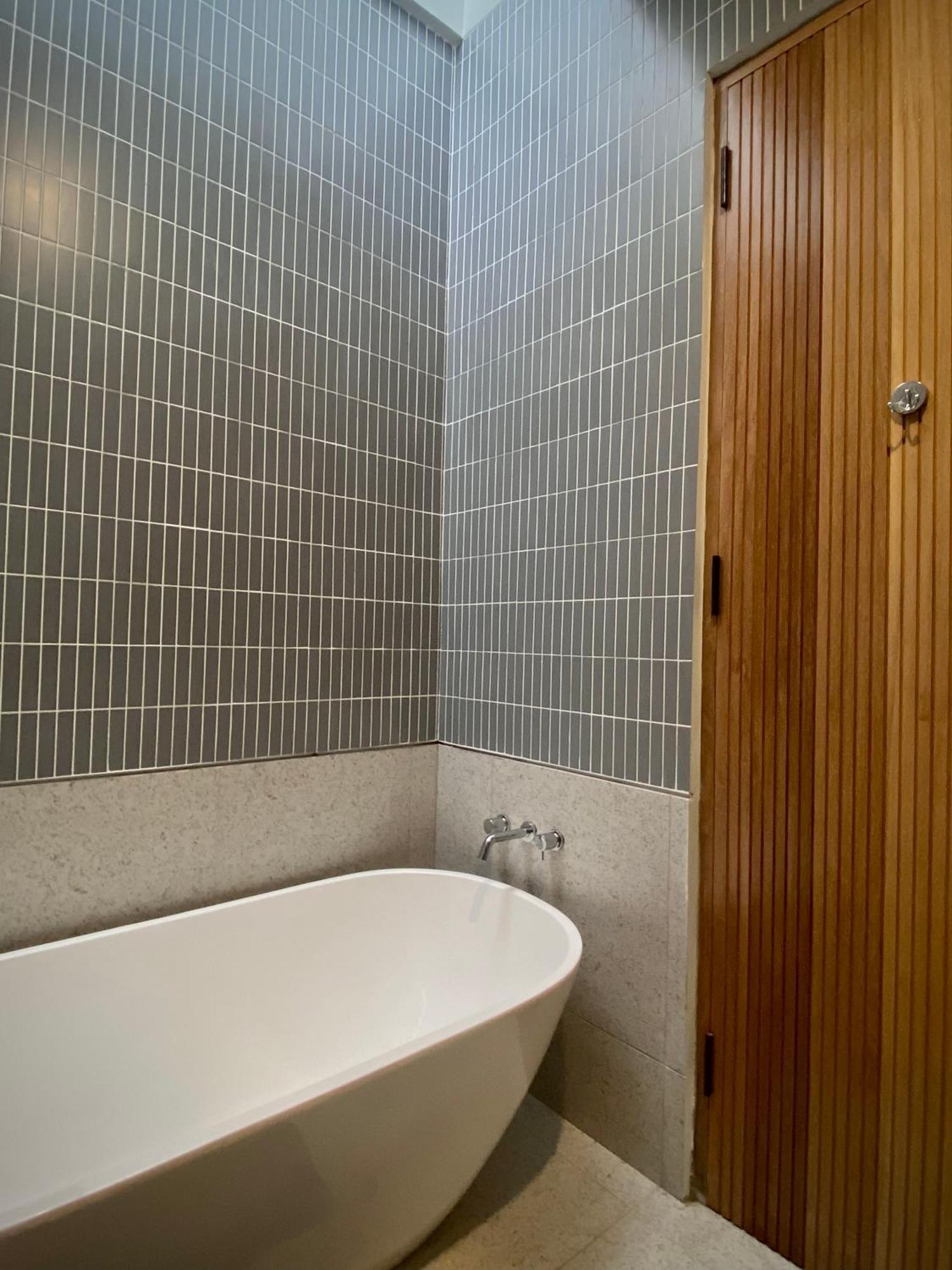 Casa Di Elle, Your Finest Berawa Hideaway, Brand New Rooftop Villa, Near Finns Club Villa